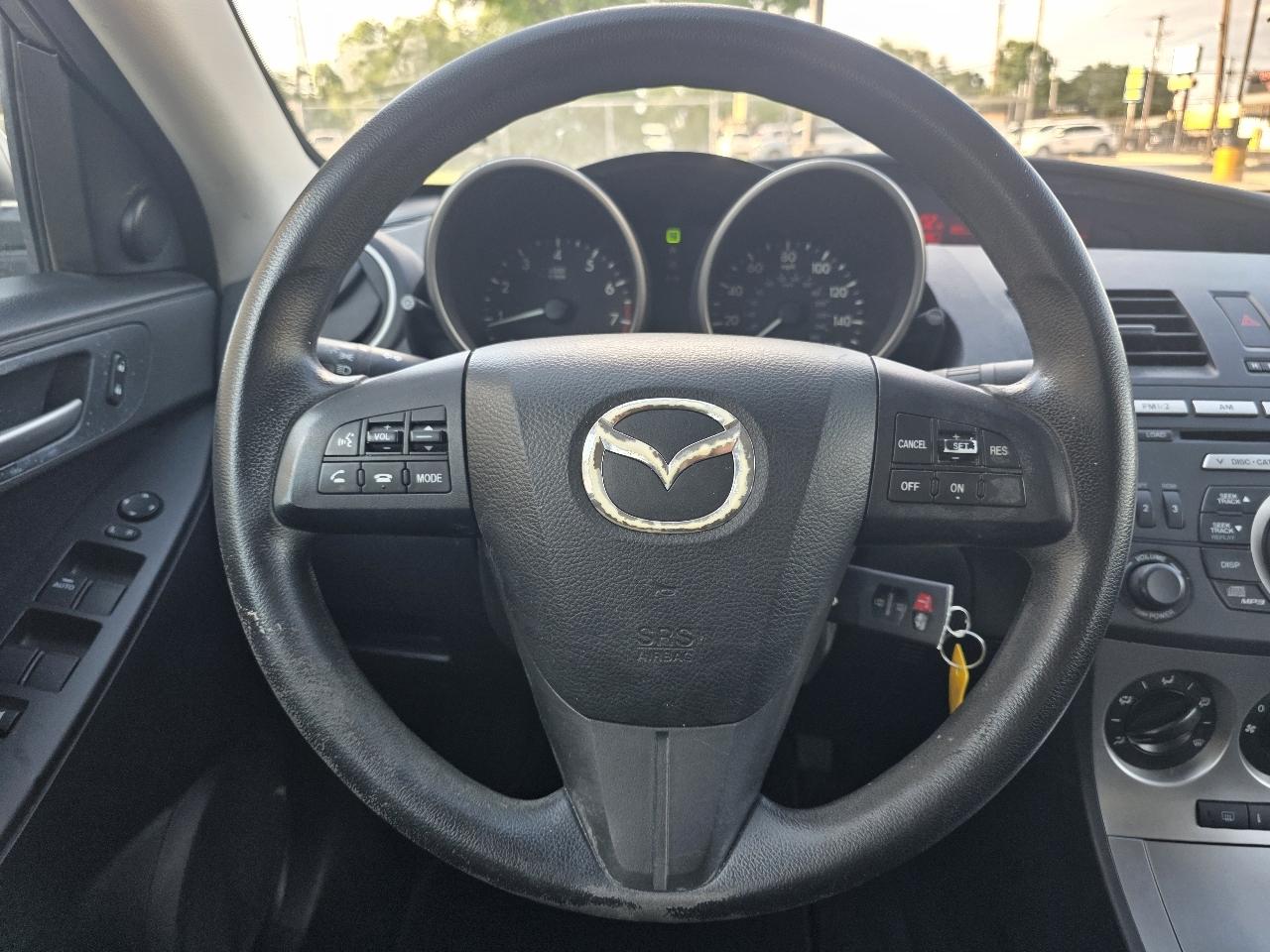 Mazda MAZDA3 i Touring 4-door 2010
