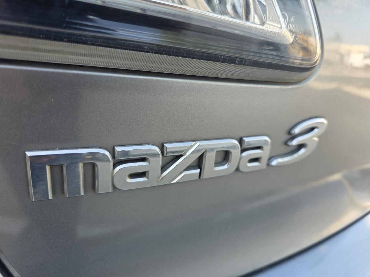 Mazda MAZDA3 i Touring 4-door 2010