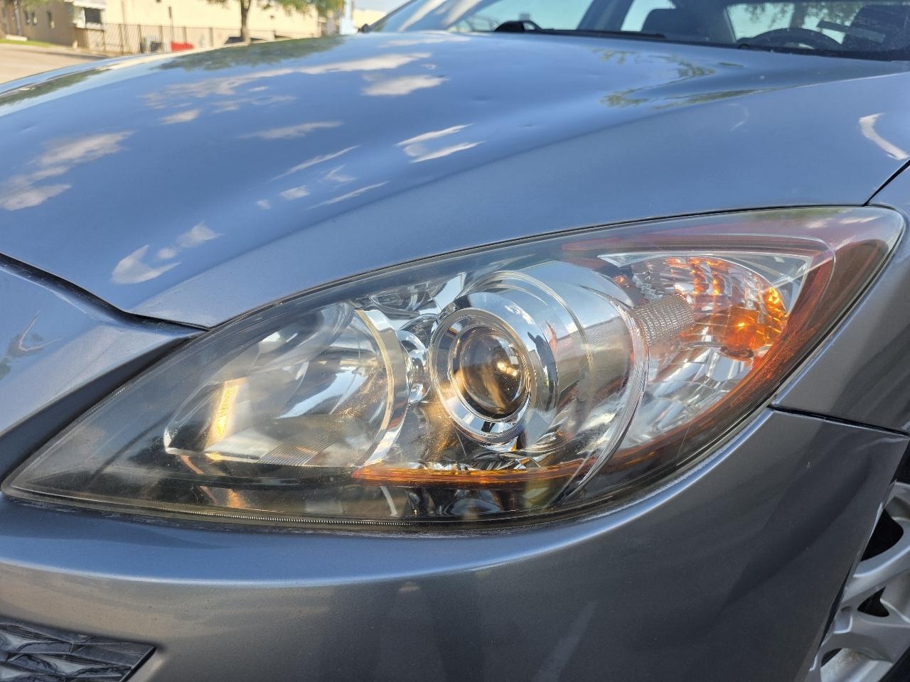 Mazda MAZDA3 i Touring 4-door 2010
