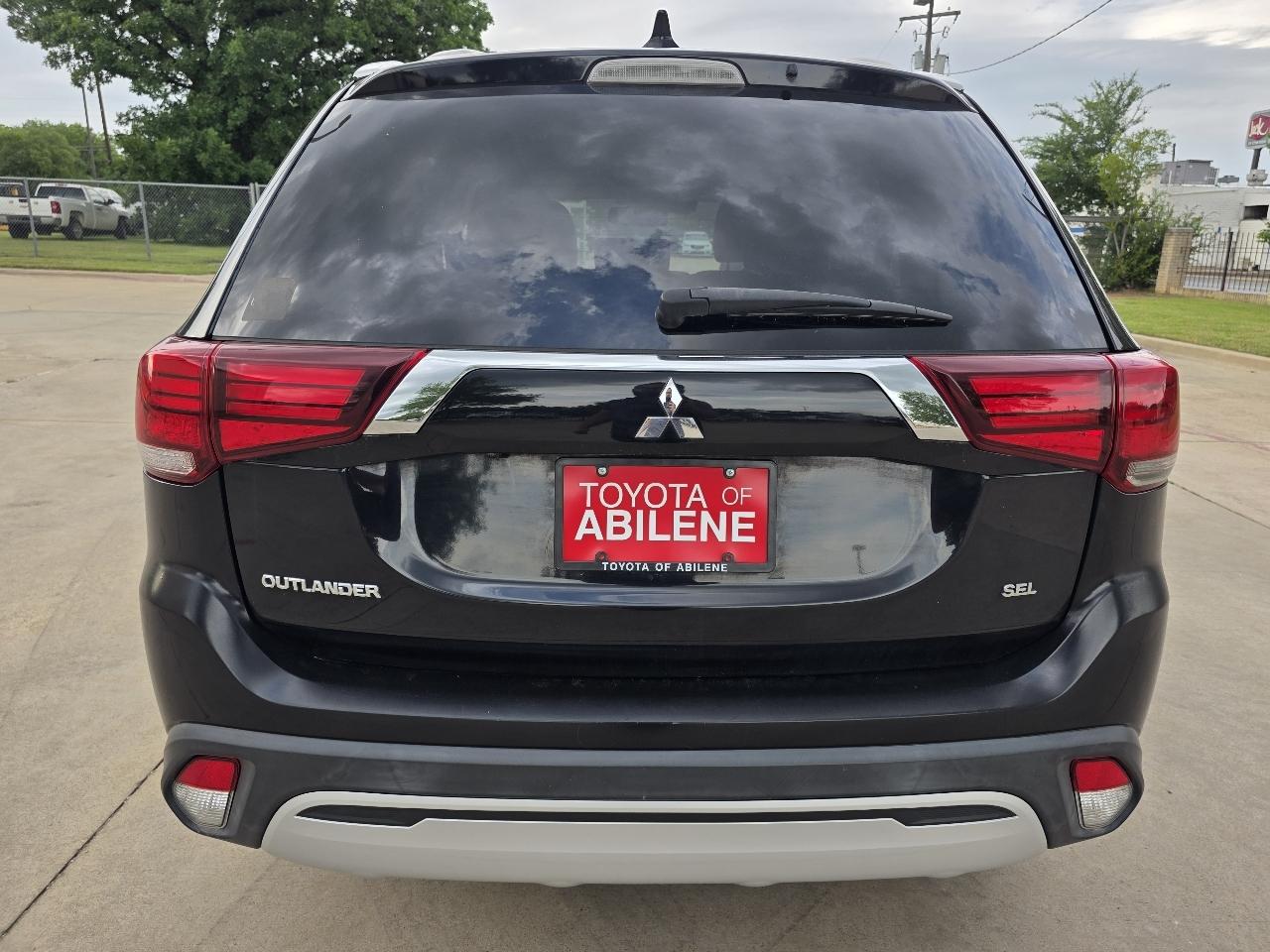 Mitsubishi Outlander SE 2WD 2020