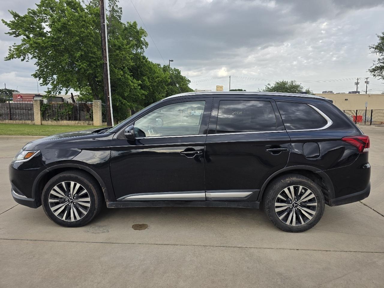 Mitsubishi Outlander SE 2WD 2020