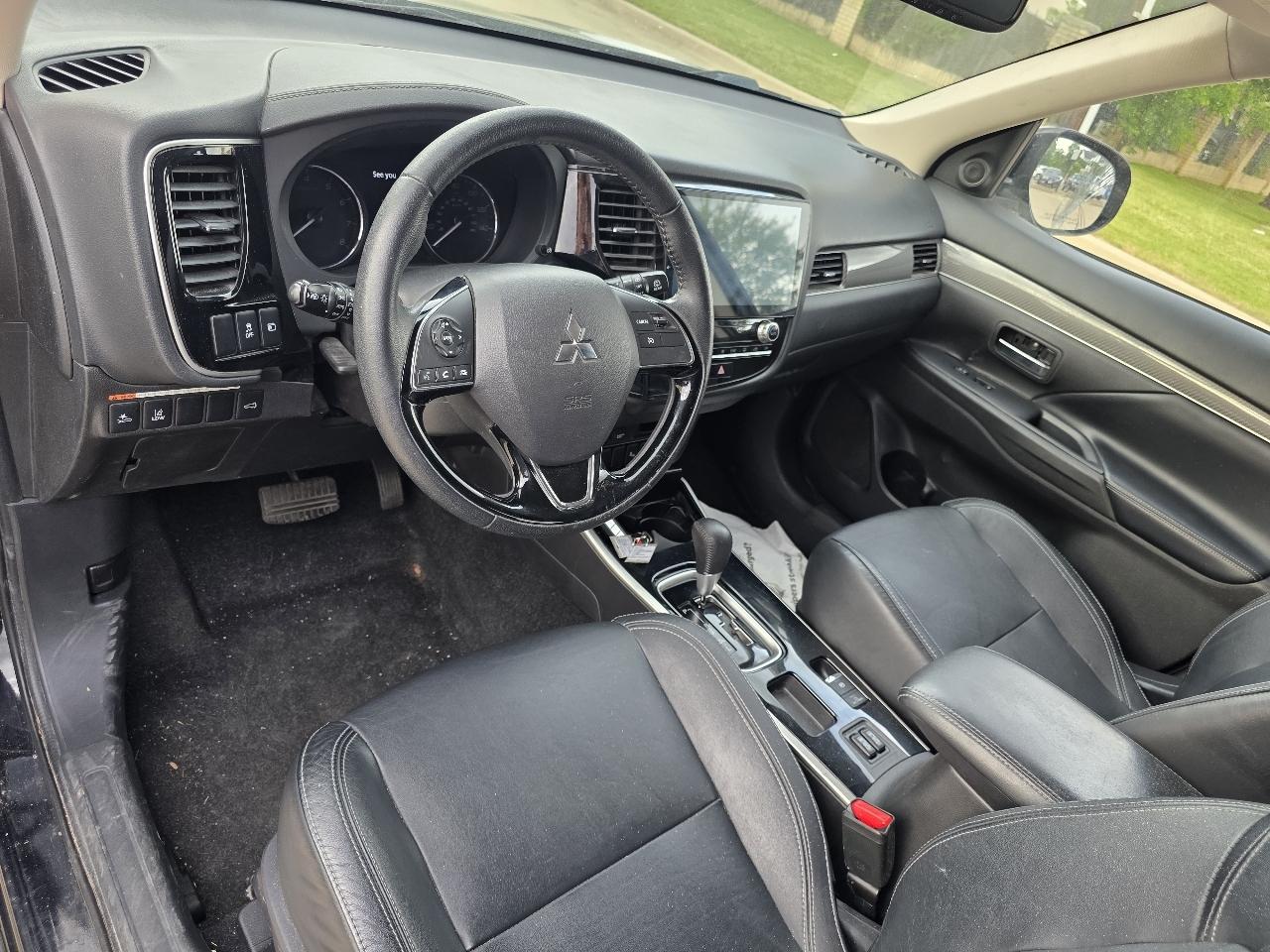 Mitsubishi Outlander SE 2WD 2020