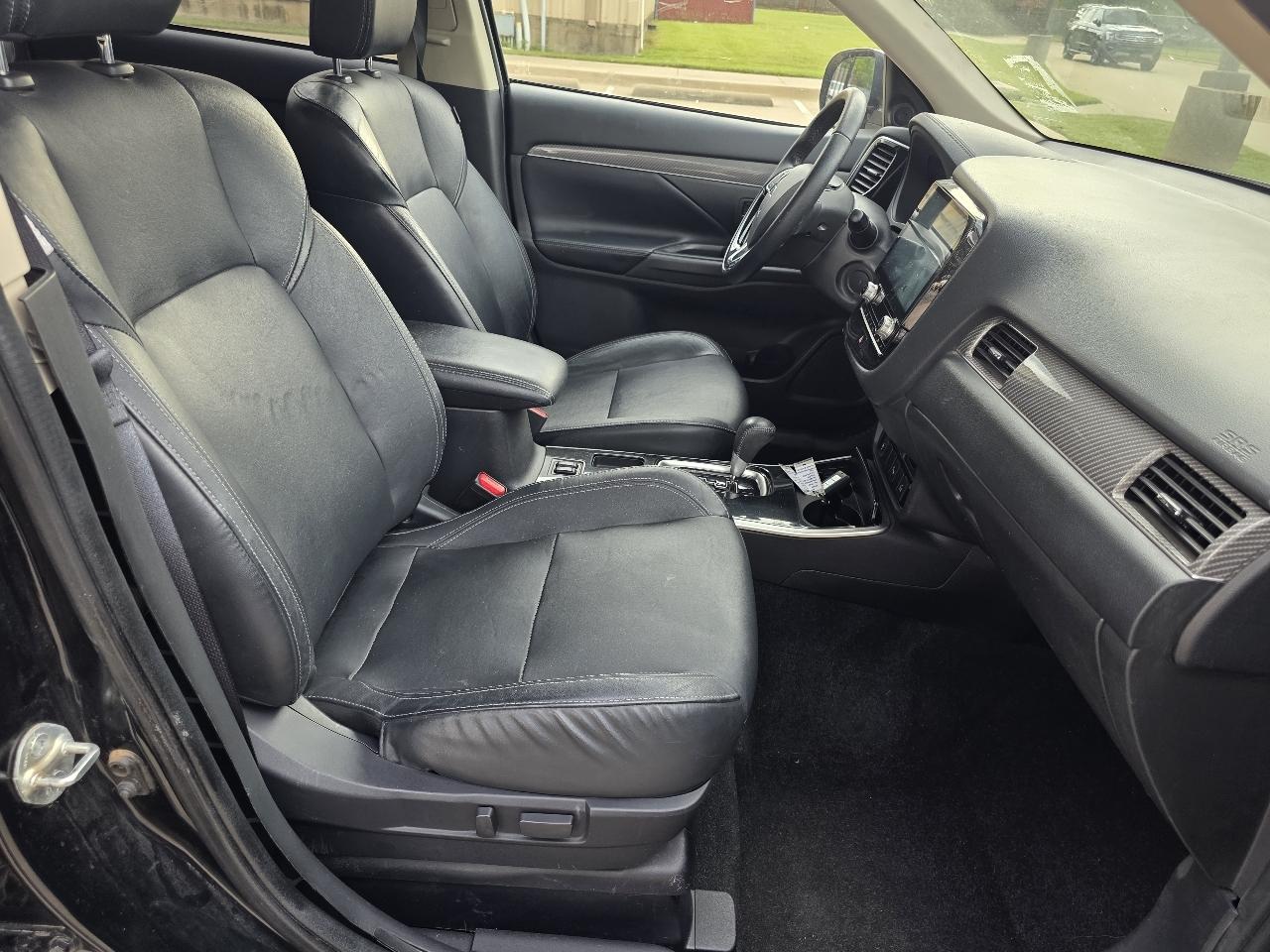 Mitsubishi Outlander SE 2WD 2020