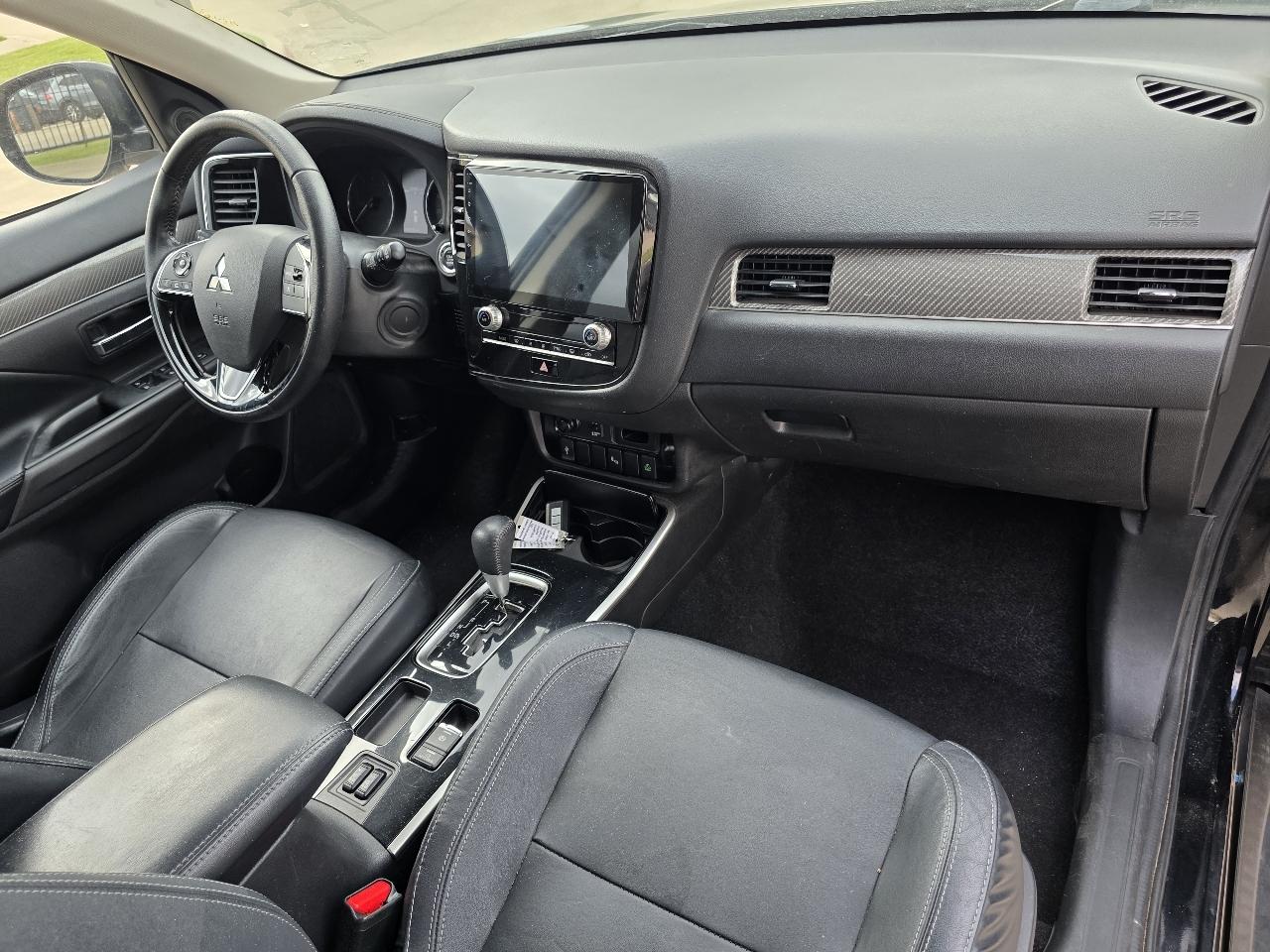 Mitsubishi Outlander SE 2WD 2020