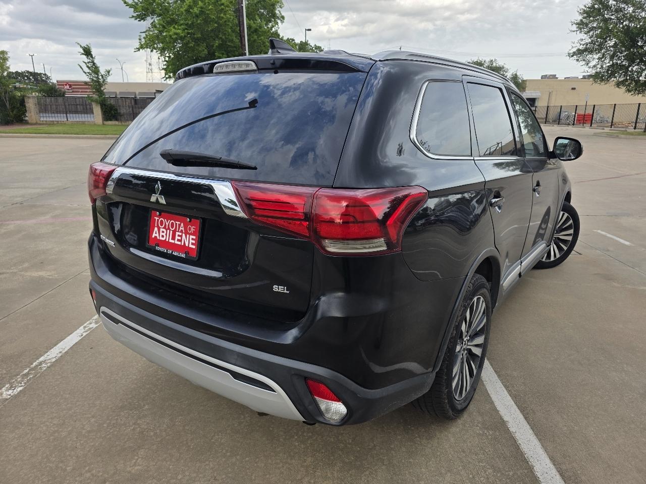 Mitsubishi Outlander SE 2WD 2020