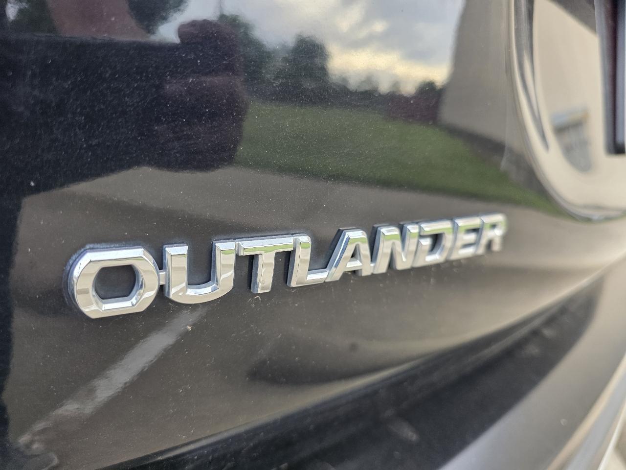 Mitsubishi Outlander SE 2WD 2020