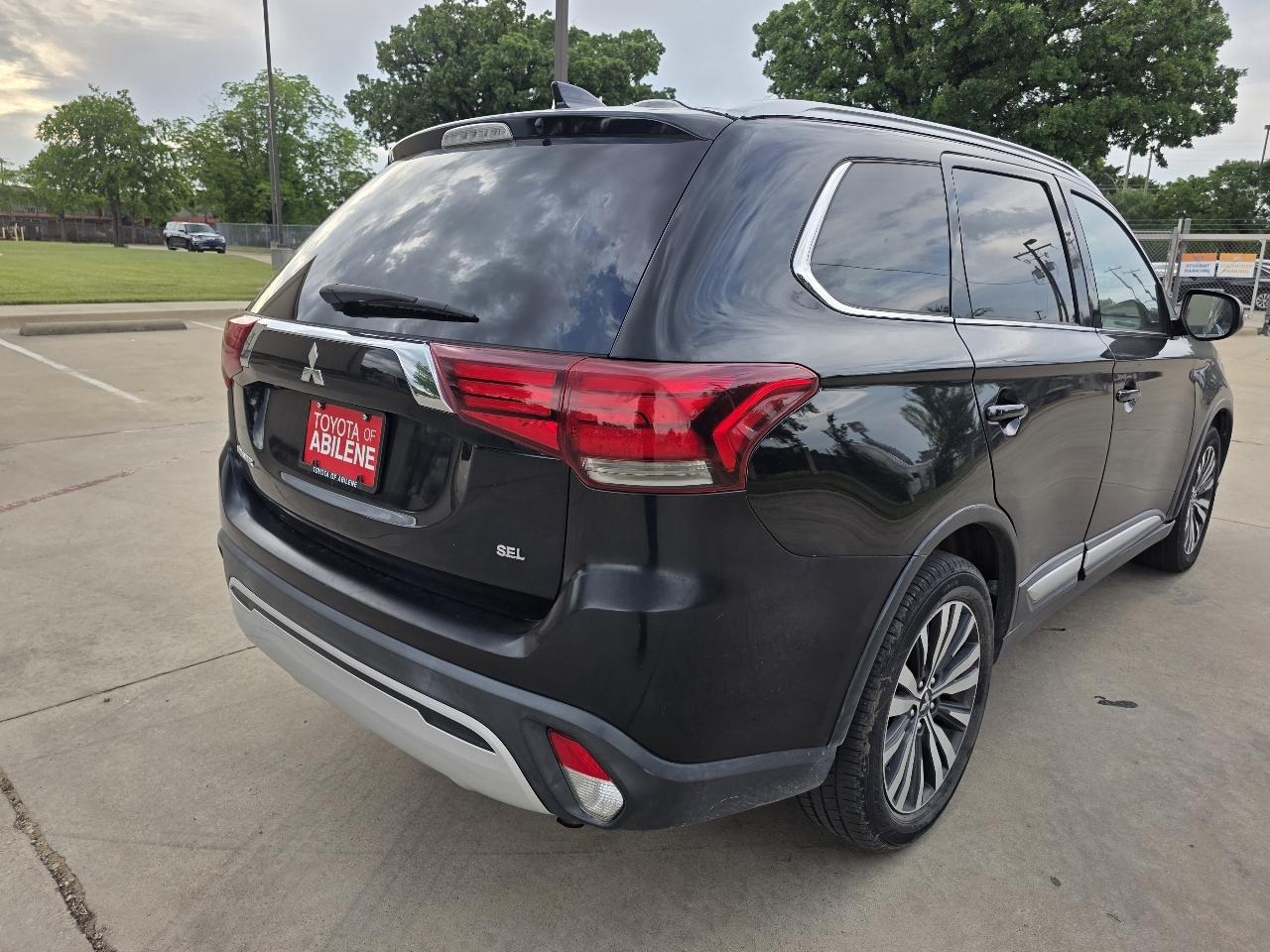 Mitsubishi Outlander SE 2WD 2020