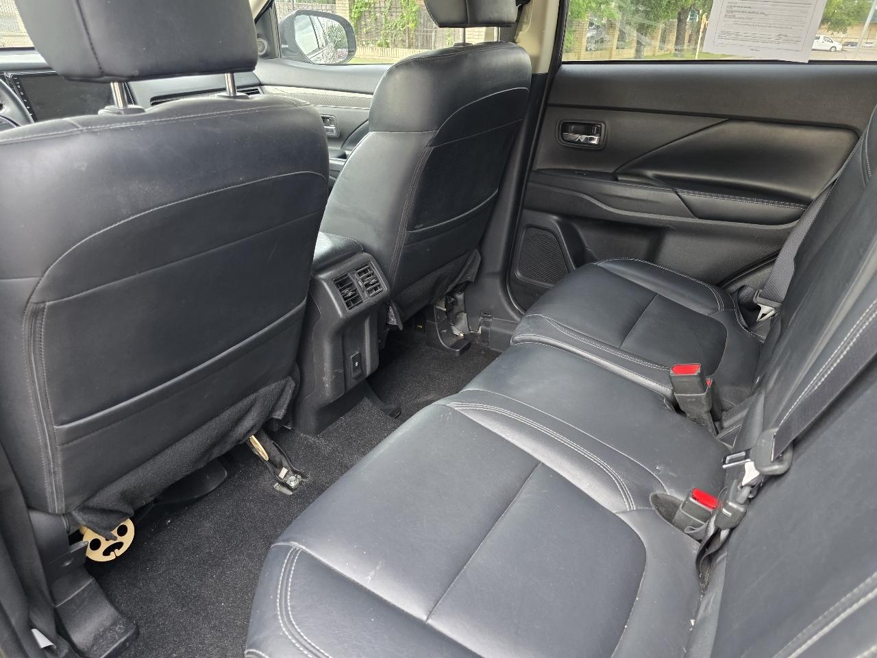 Mitsubishi Outlander SE 2WD 2020
