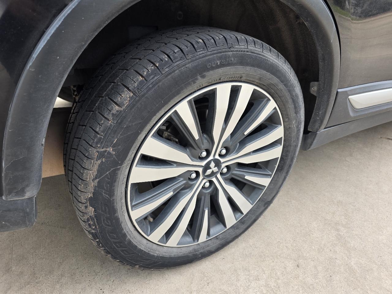 Mitsubishi Outlander SE 2WD 2020