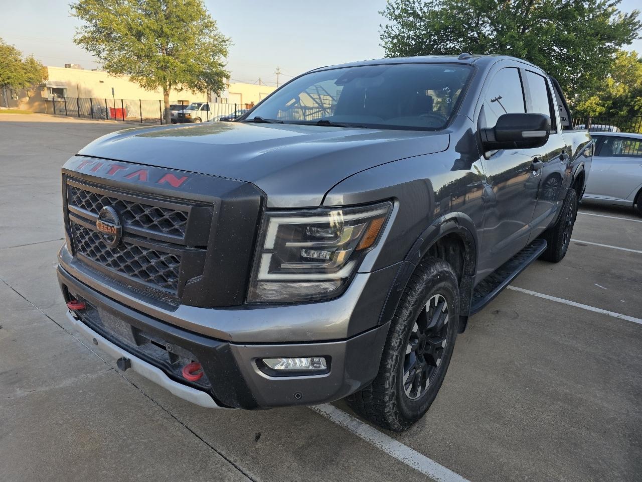 Nissan Titan Platinum Reserve Crew Cab 4WD 2020
