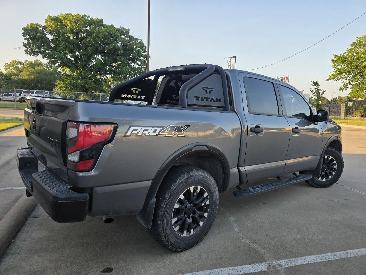 Nissan Titan Platinum Reserve Crew Cab 4WD 2020