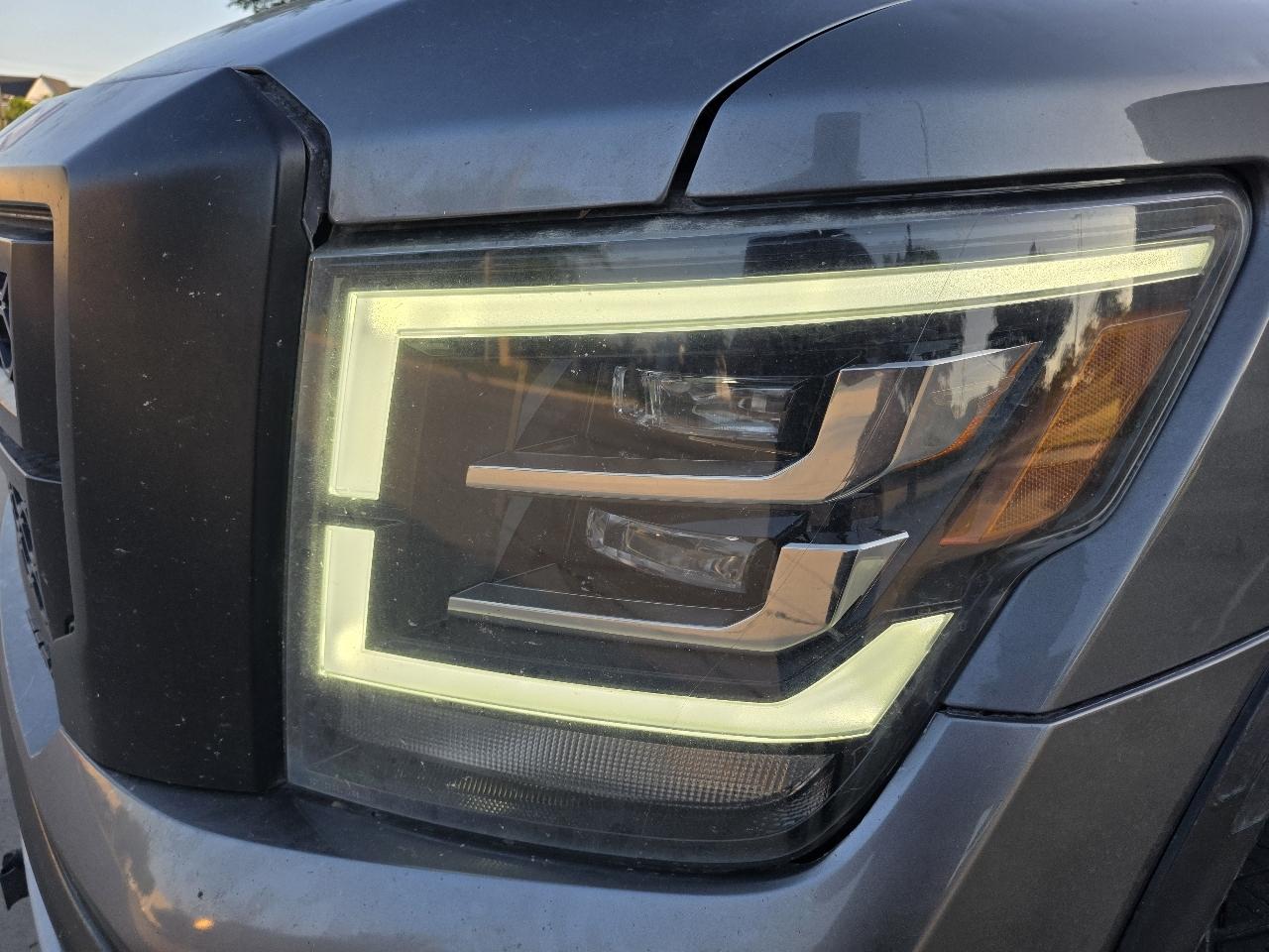 Nissan Titan Platinum Reserve Crew Cab 4WD 2020