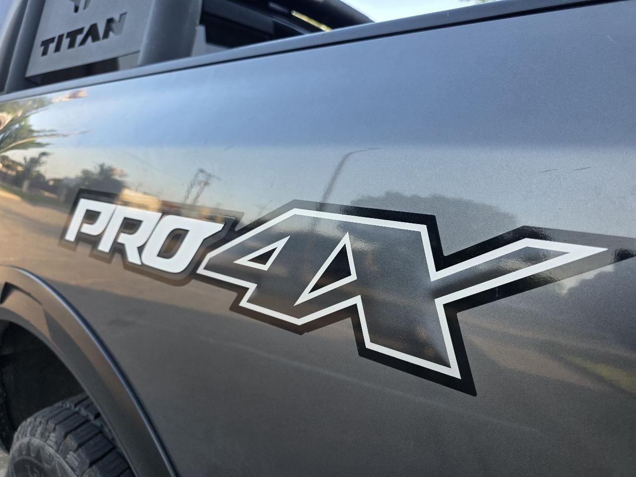 Nissan Titan Platinum Reserve Crew Cab 4WD 2020