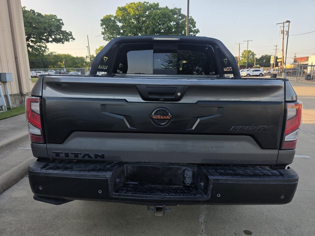 Nissan Titan Platinum Reserve Crew Cab 4WD 2020