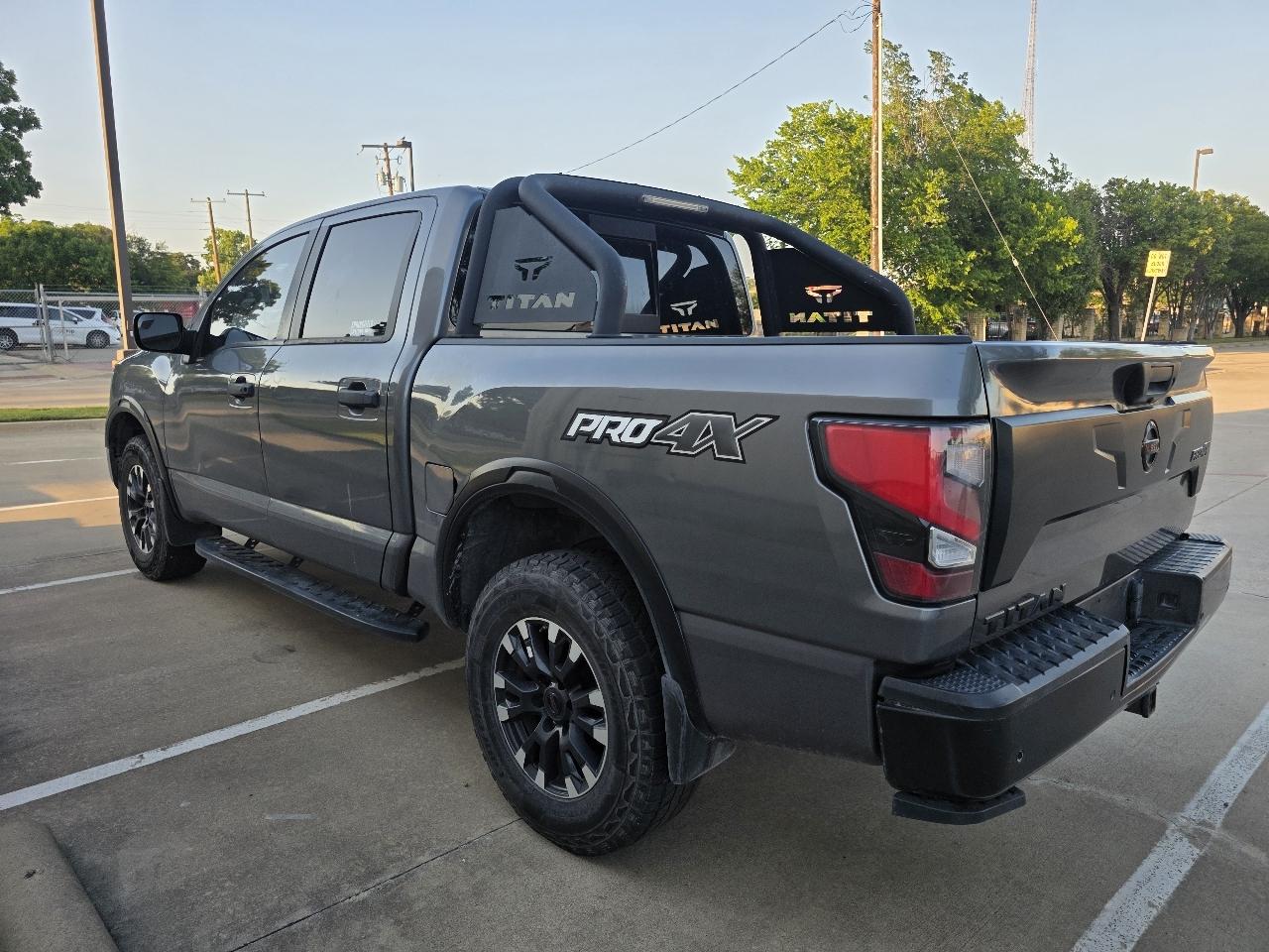 Nissan Titan Platinum Reserve Crew Cab 4WD 2020