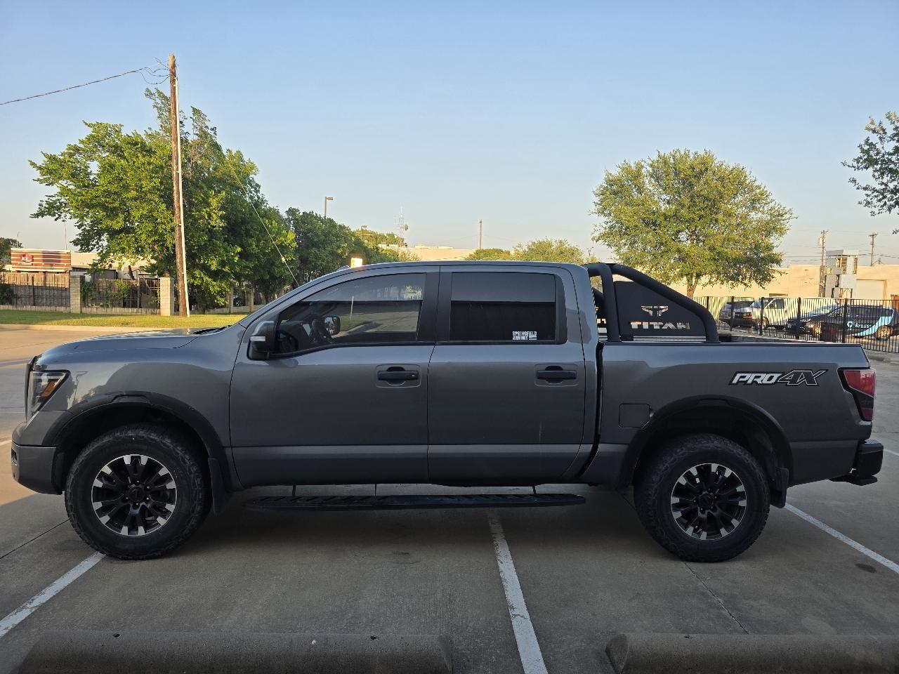 Nissan Titan Platinum Reserve Crew Cab 4WD 2020
