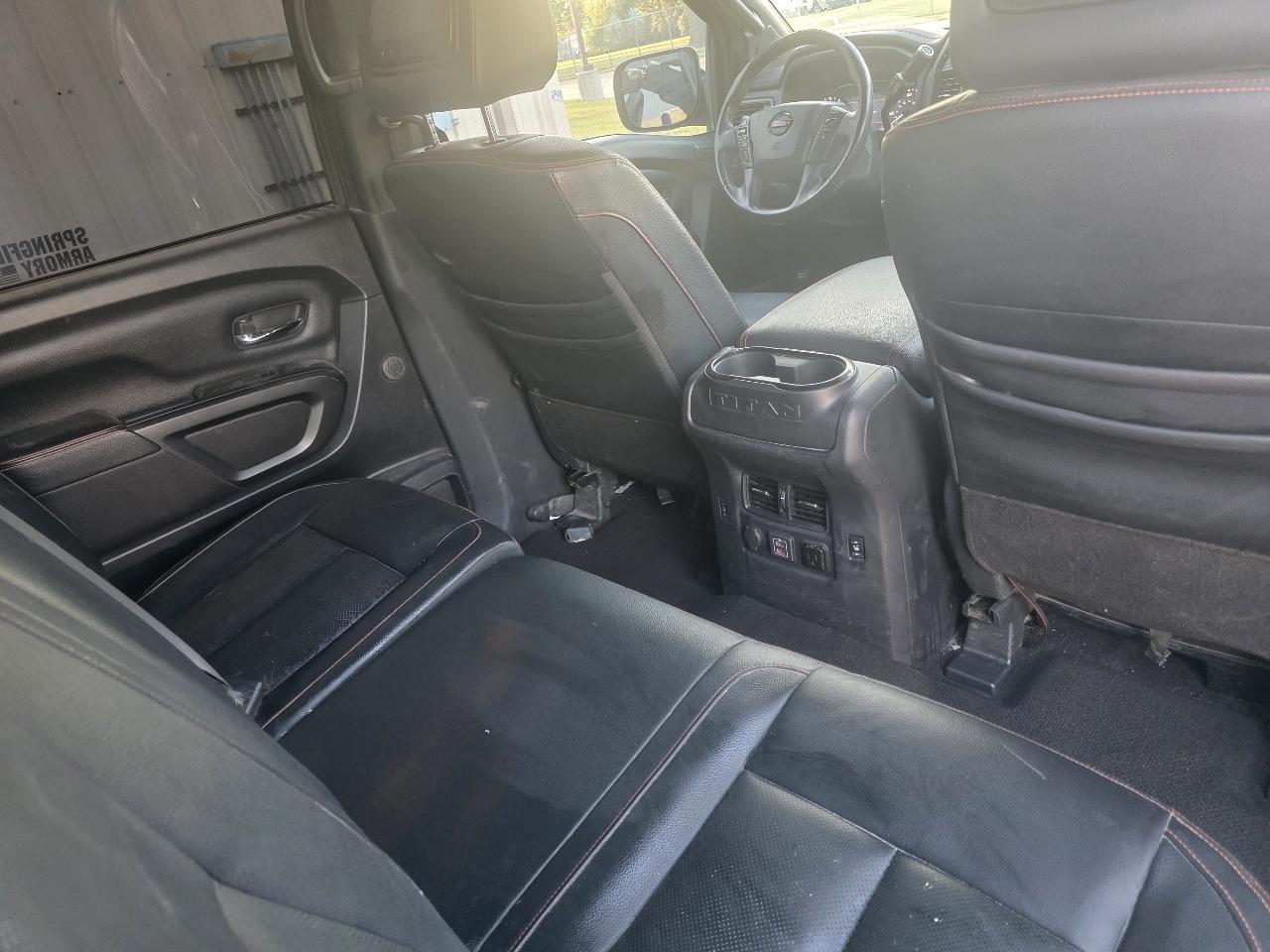 Nissan Titan Platinum Reserve Crew Cab 4WD 2020