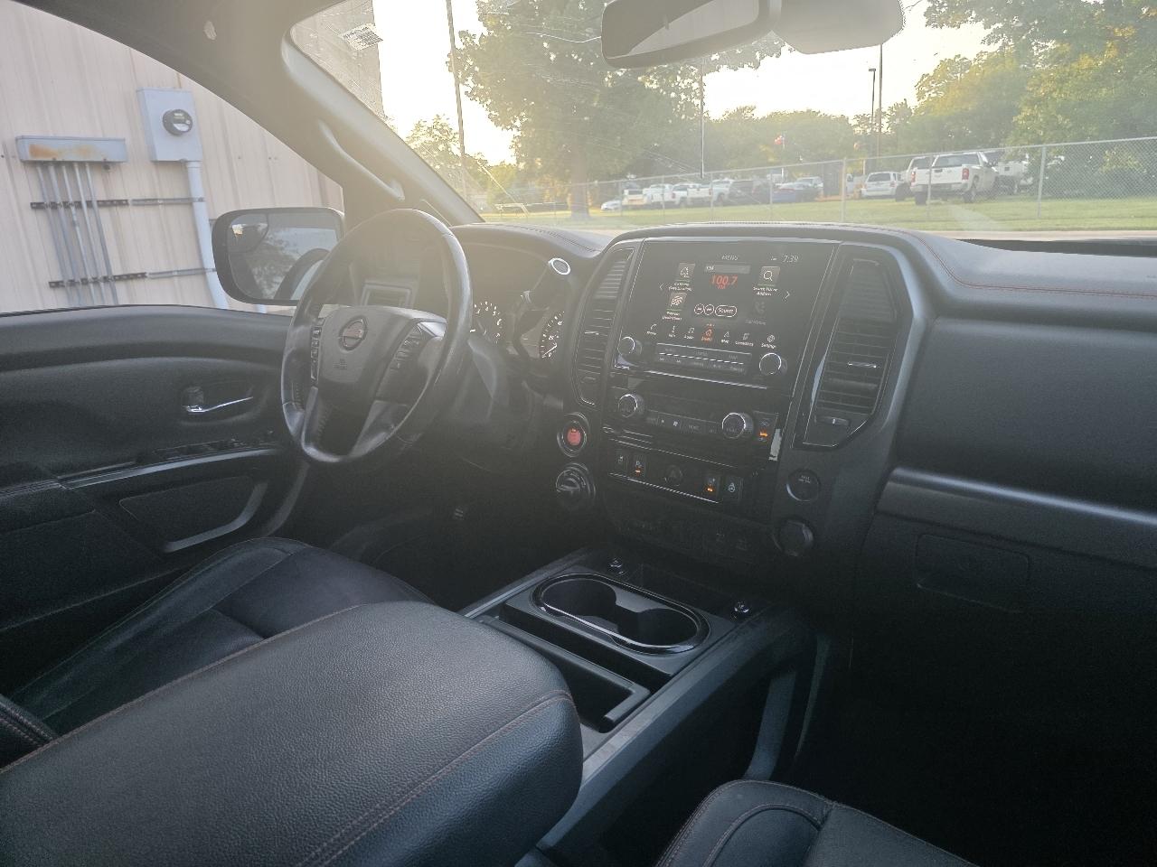 Nissan Titan Platinum Reserve Crew Cab 4WD 2020