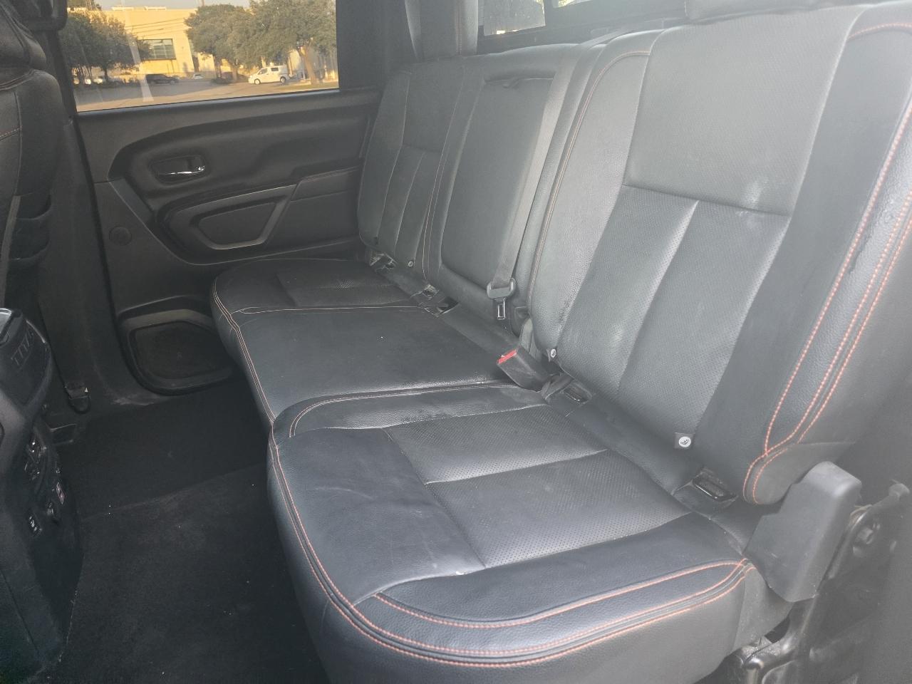 Nissan Titan Platinum Reserve Crew Cab 4WD 2020