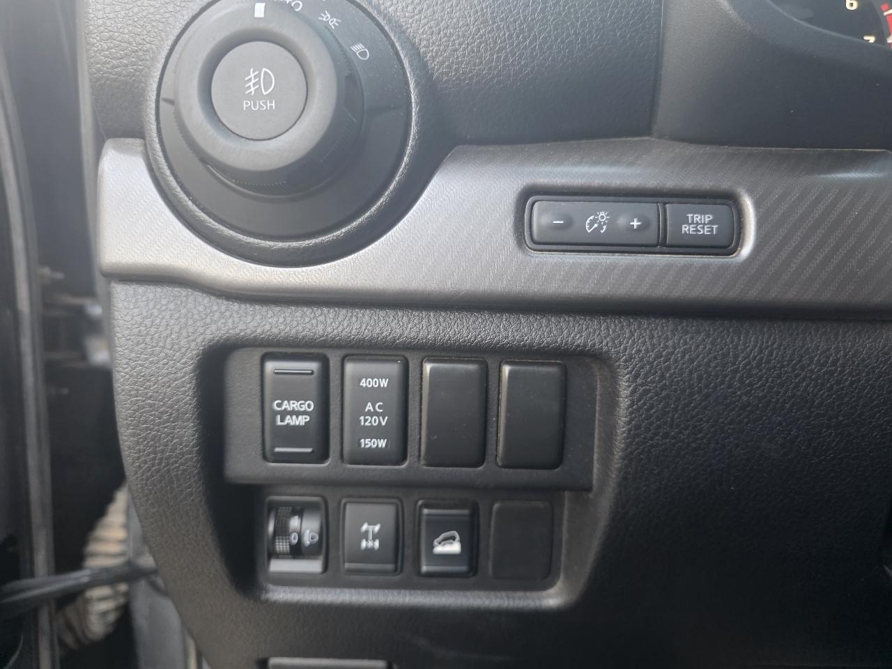 Nissan Titan Platinum Reserve Crew Cab 4WD 2020
