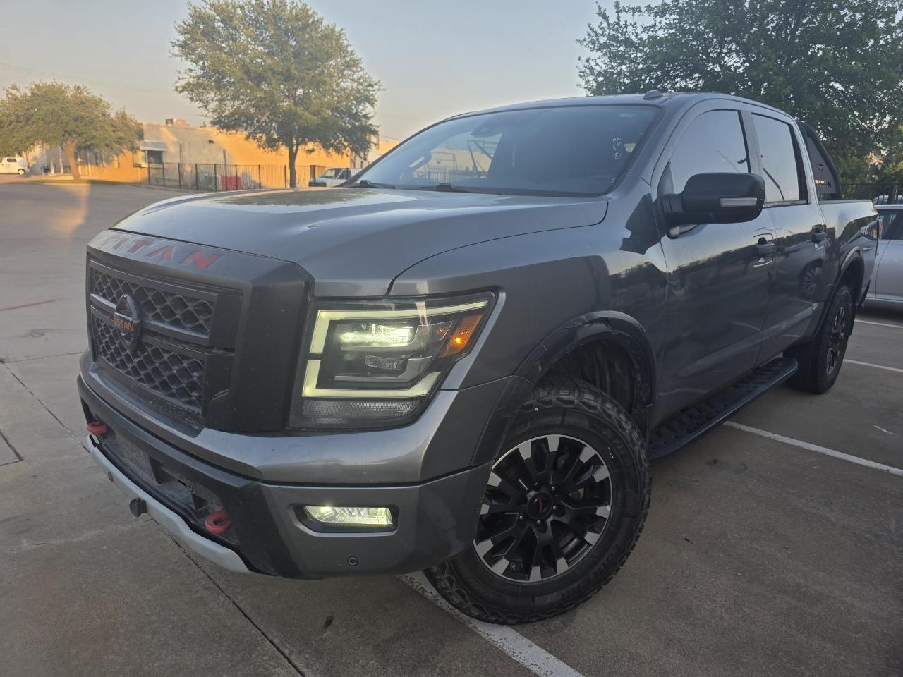 Nissan Titan Platinum Reserve Crew Cab 4WD 2020
