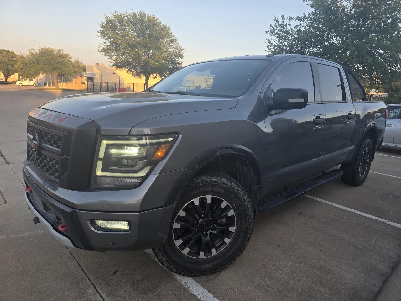 Nissan Titan Platinum Reserve Crew Cab 4WD 2020