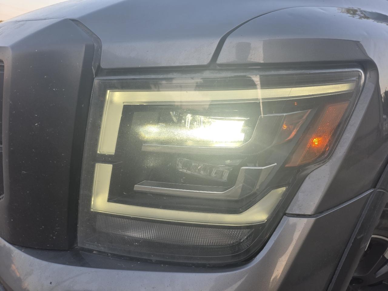 Nissan Titan Platinum Reserve Crew Cab 4WD 2020