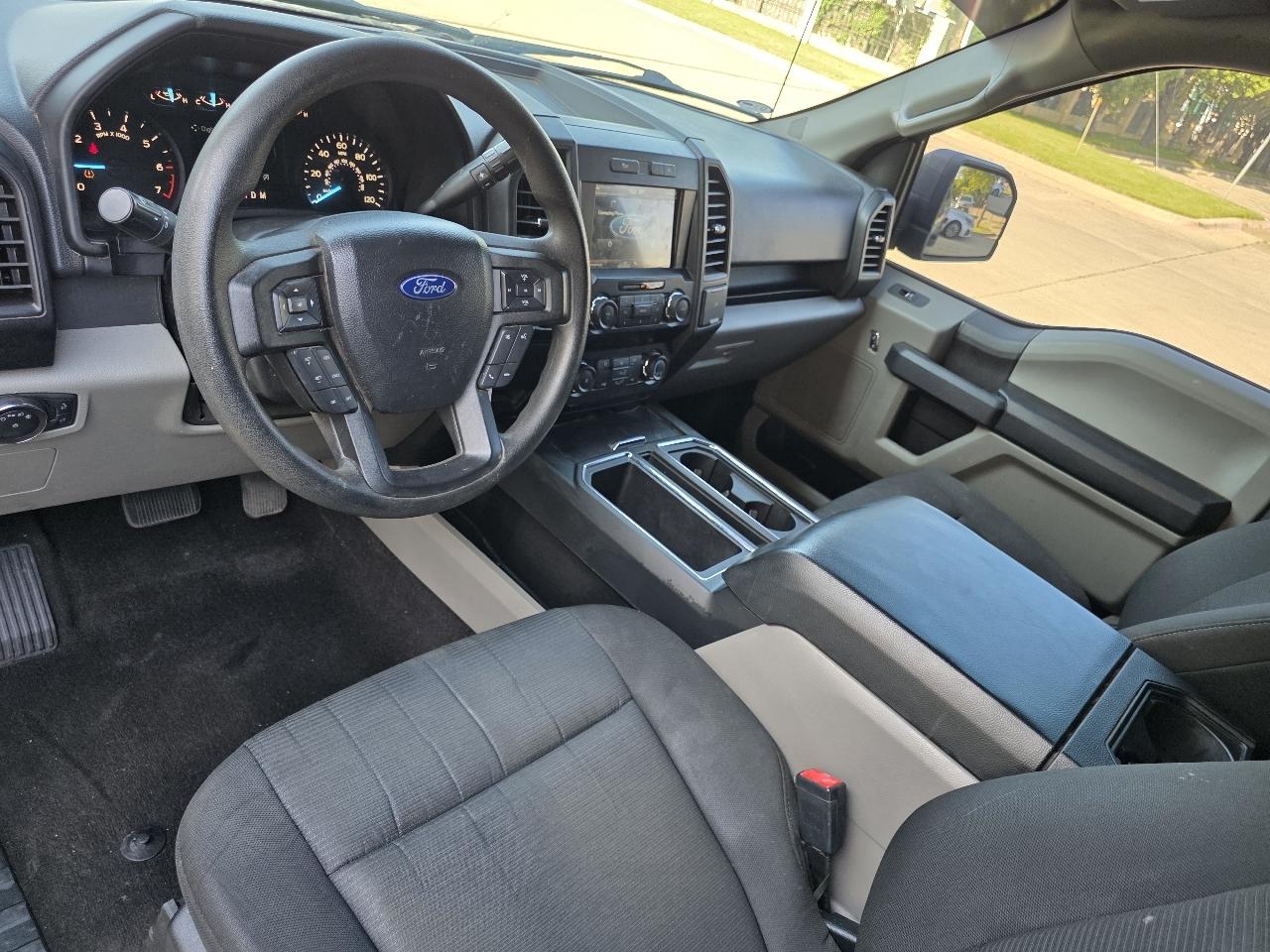 Ford F-150 2WD SuperCrew 145" STX 2019