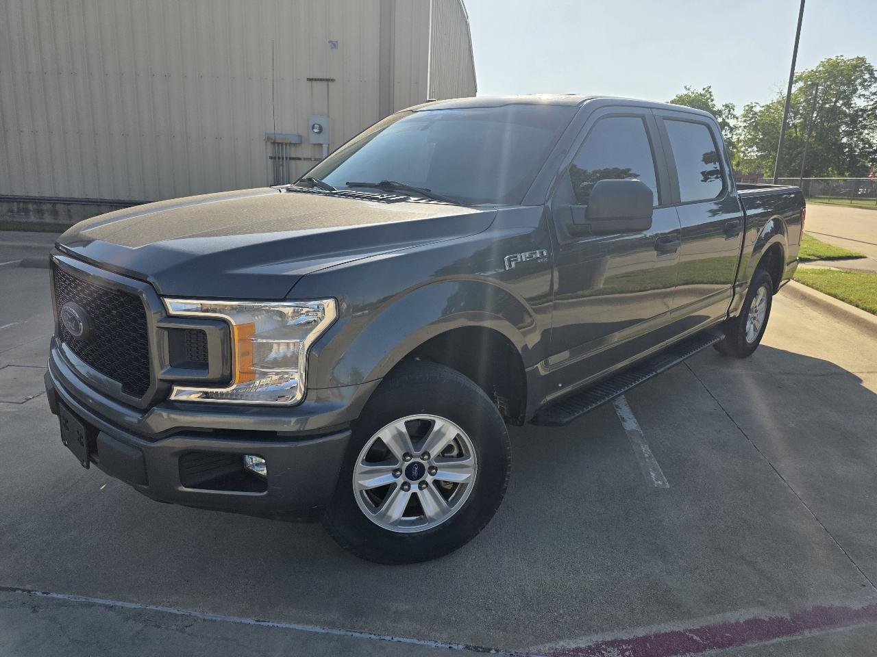 Ford F-150 2WD SuperCrew 145" STX 2019