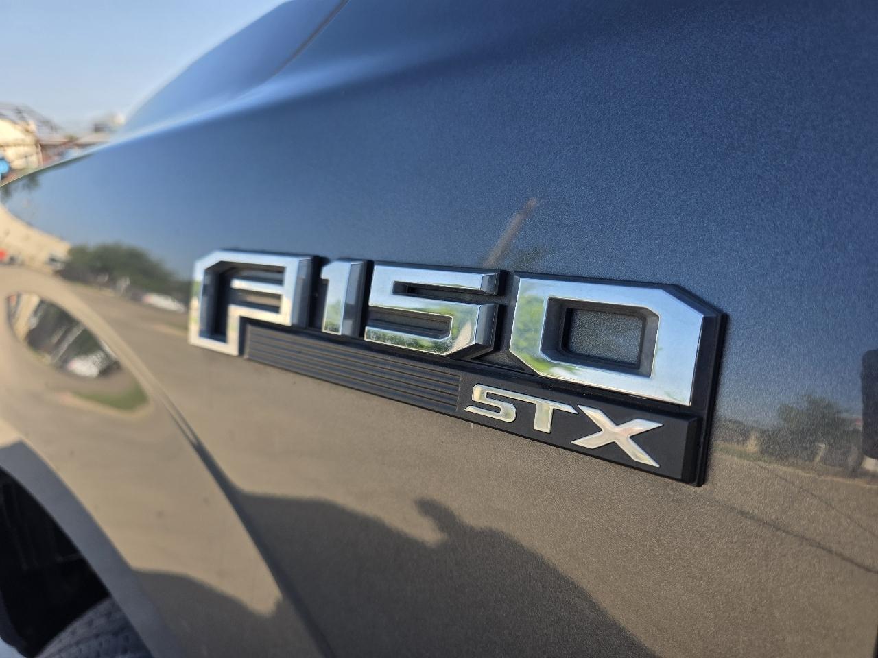 Ford F-150 2WD SuperCrew 145" STX 2019