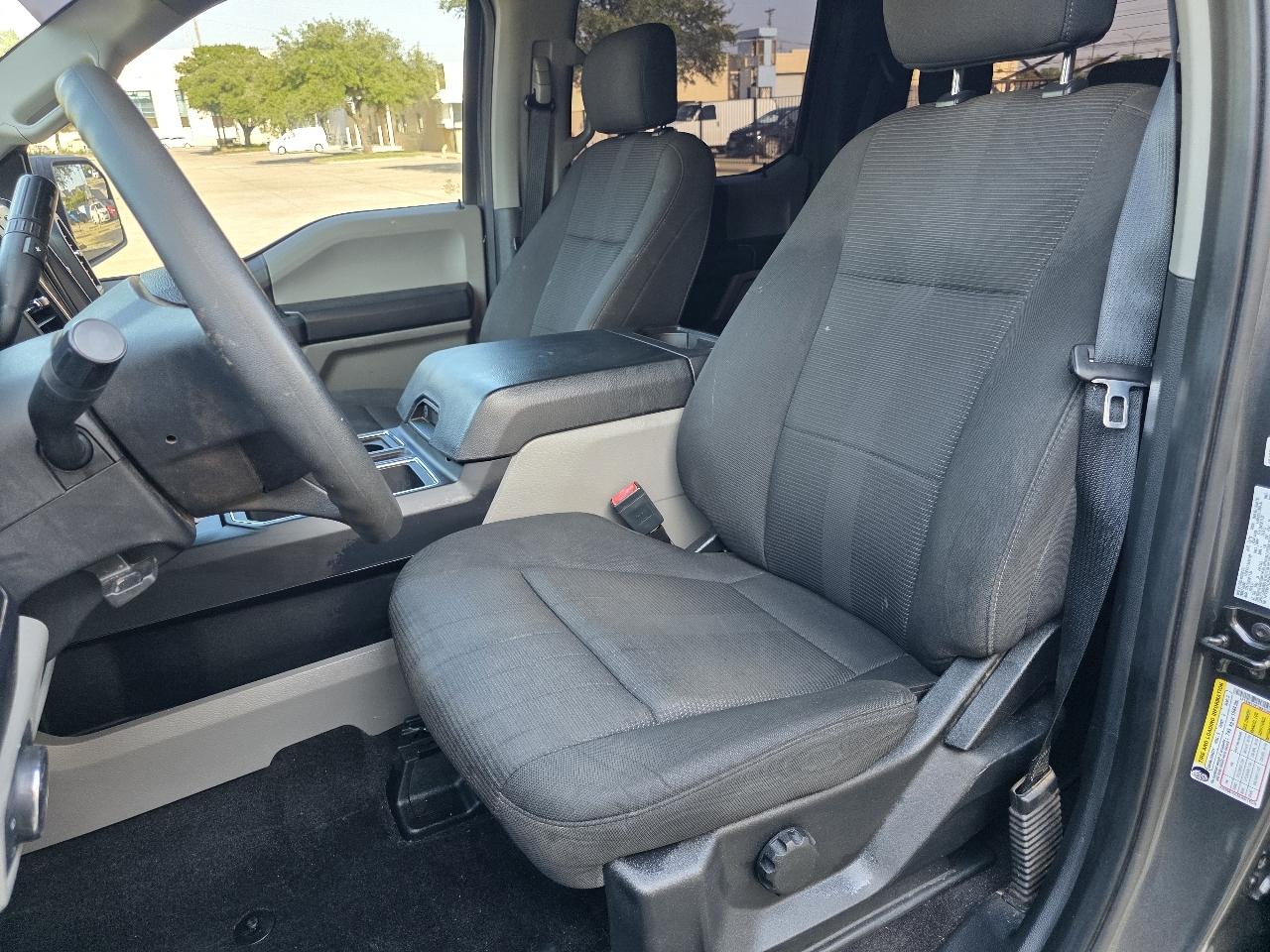 Ford F-150 2WD SuperCrew 145" STX 2019