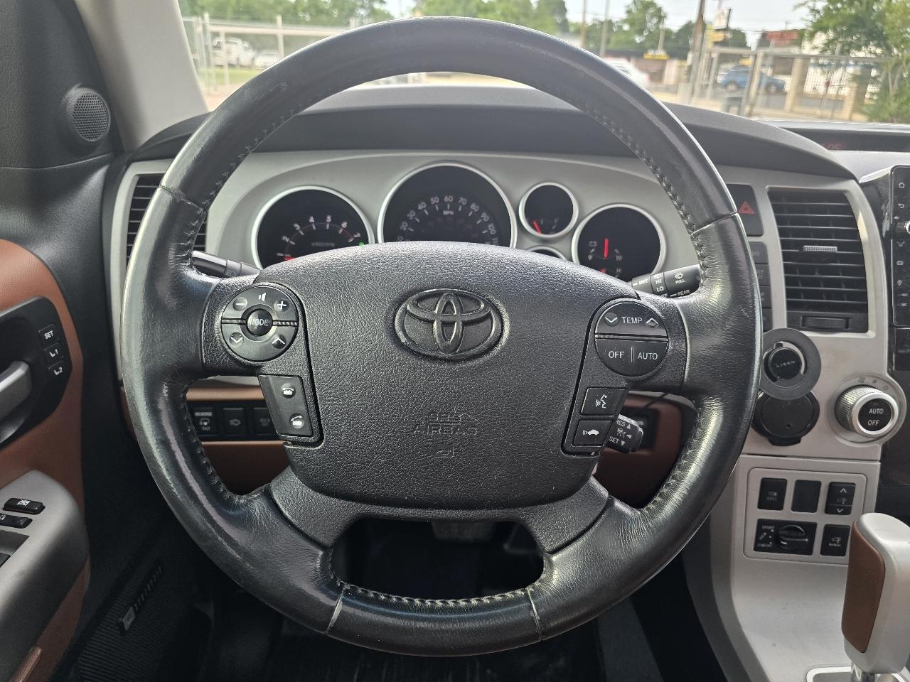 Toyota Sequoia Platinum 2WD 2008