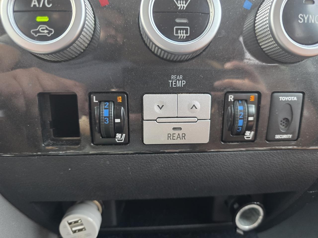 Toyota Sequoia Platinum 2WD 2008