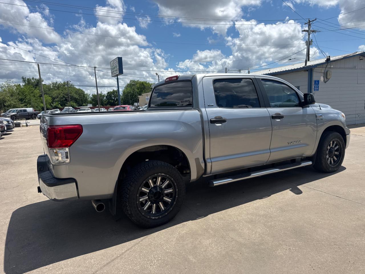 Toyota Tundra SR5 CrewMax 5.7L 2WD 2008