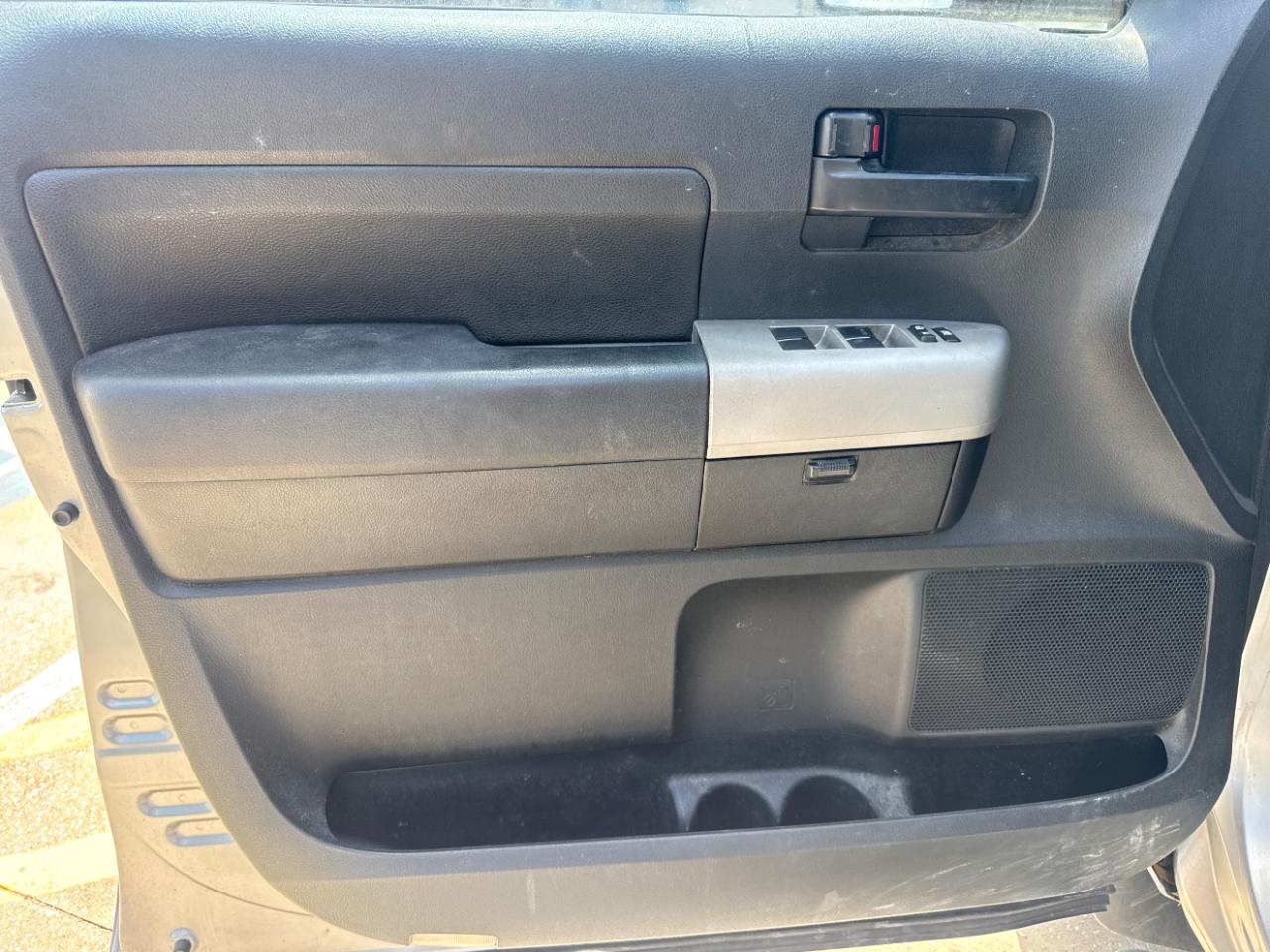 Toyota Tundra SR5 CrewMax 5.7L 2WD 2008