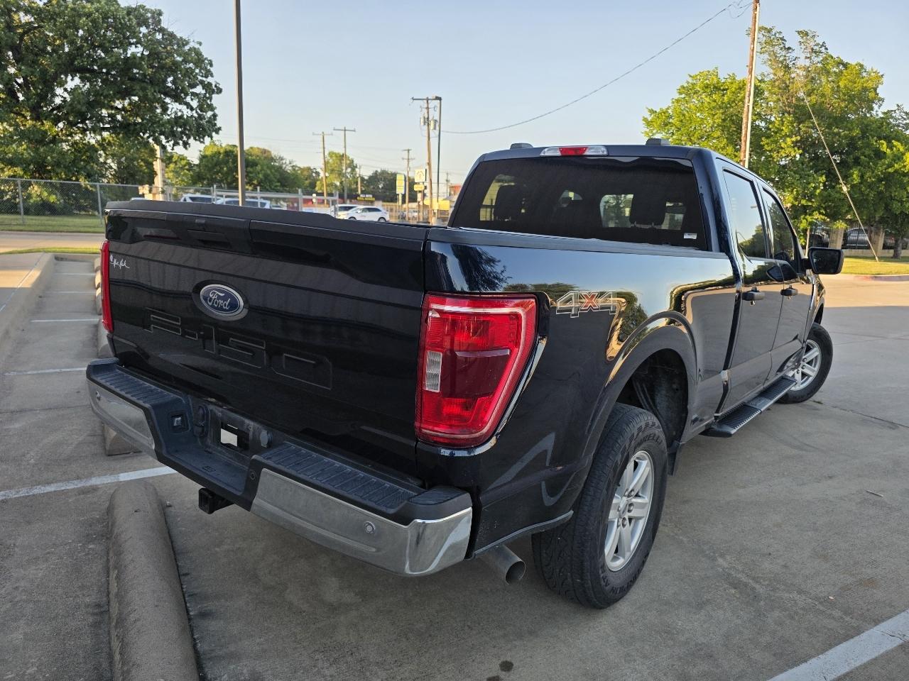 Ford F-150 XLT SuperCrew 5.5-ft. Bed 4WD 2023