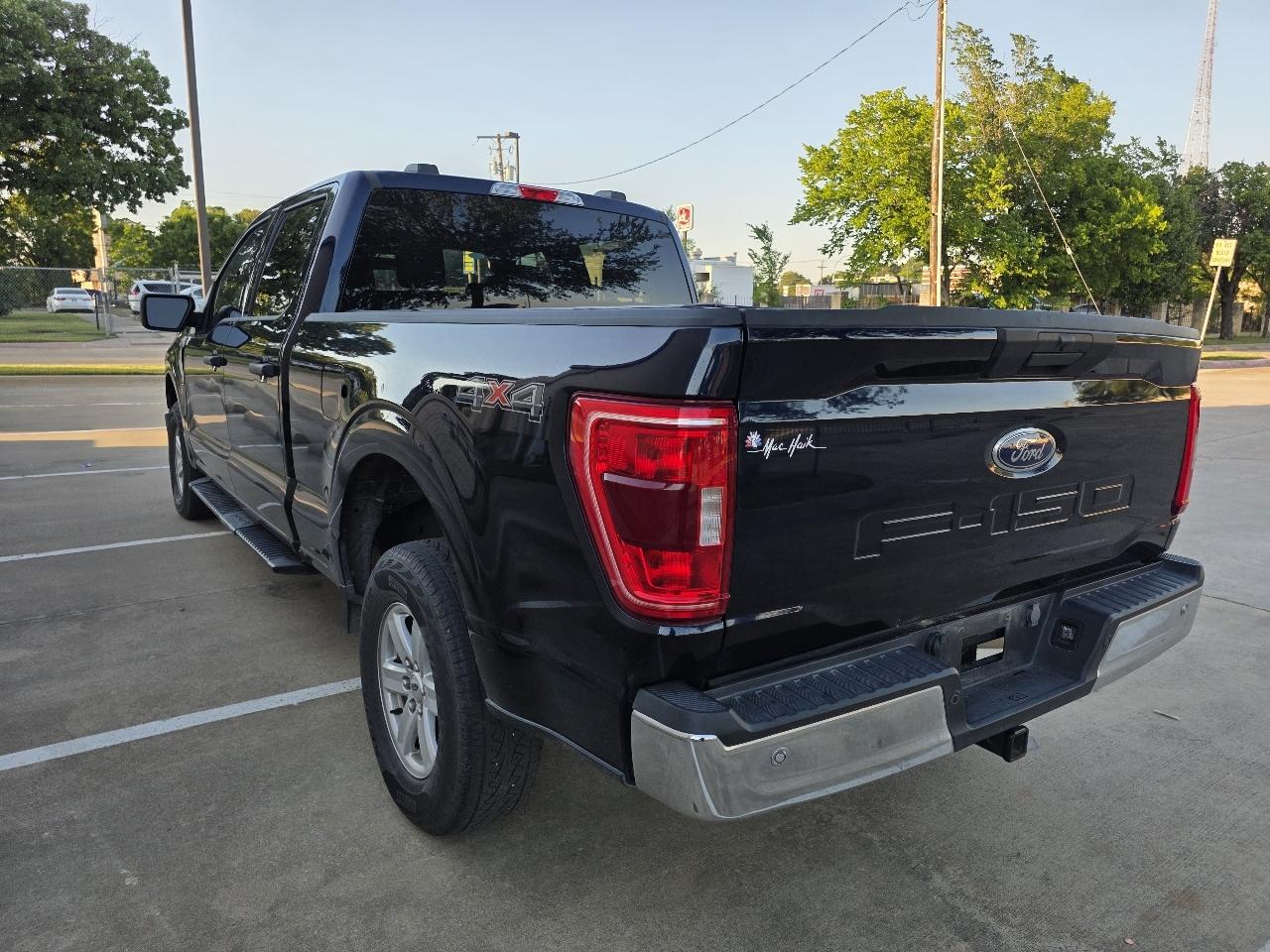 Ford F-150 XLT SuperCrew 5.5-ft. Bed 4WD 2023