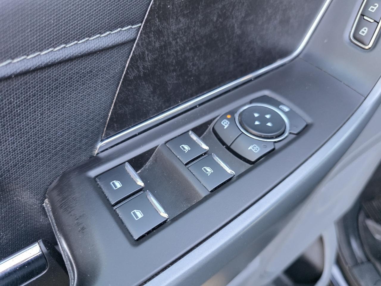 Ford F-150 XLT SuperCrew 5.5-ft. Bed 4WD 2023