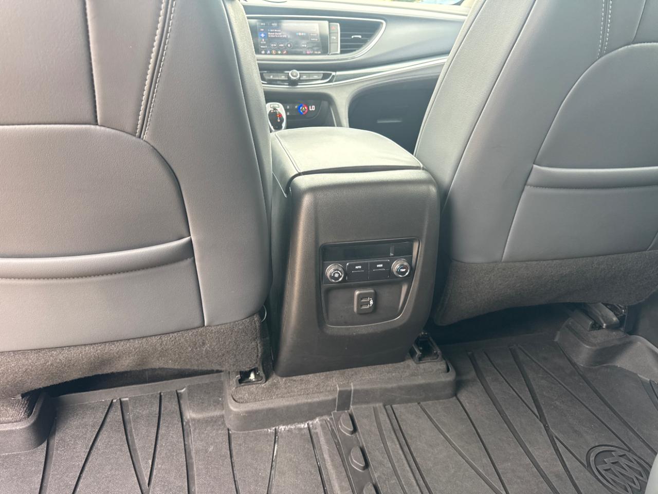 Buick Enclave Essence FWD 2020