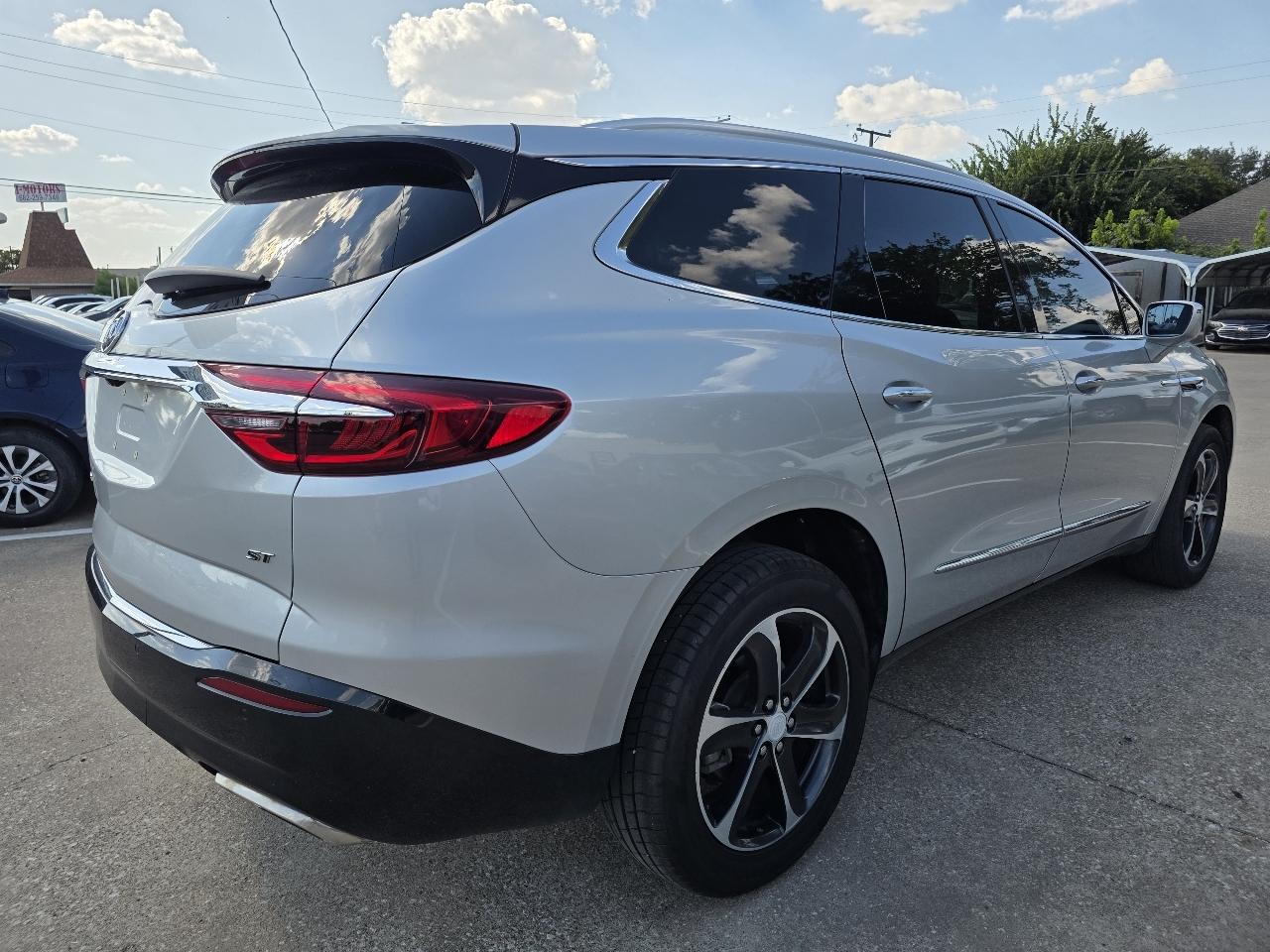 Buick Enclave Essence FWD 2020