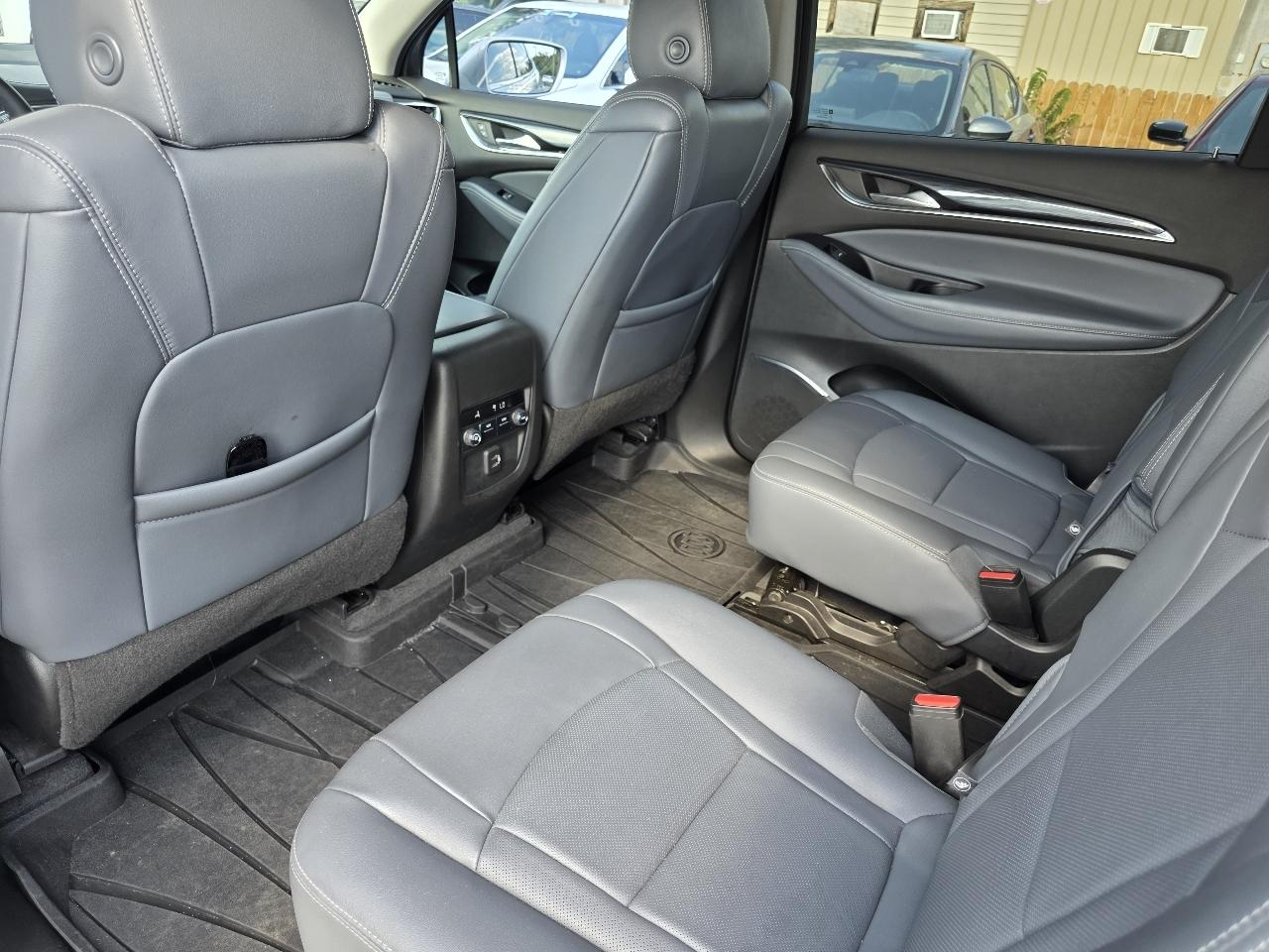 Buick Enclave Essence FWD 2020