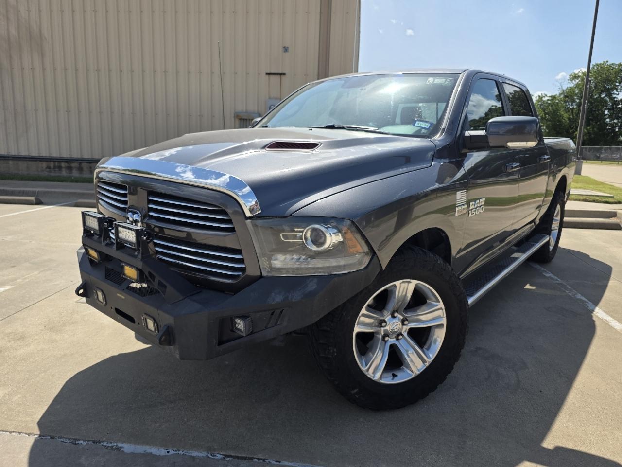 2017 RAM 1500 Sport Crew Cab SWB 4WD