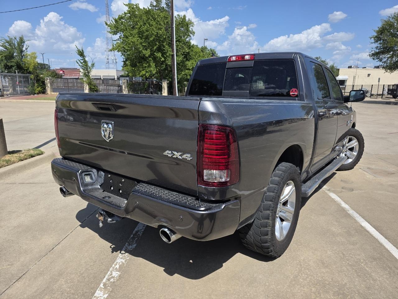 RAM 1500 Sport Crew Cab SWB 4WD 2017
