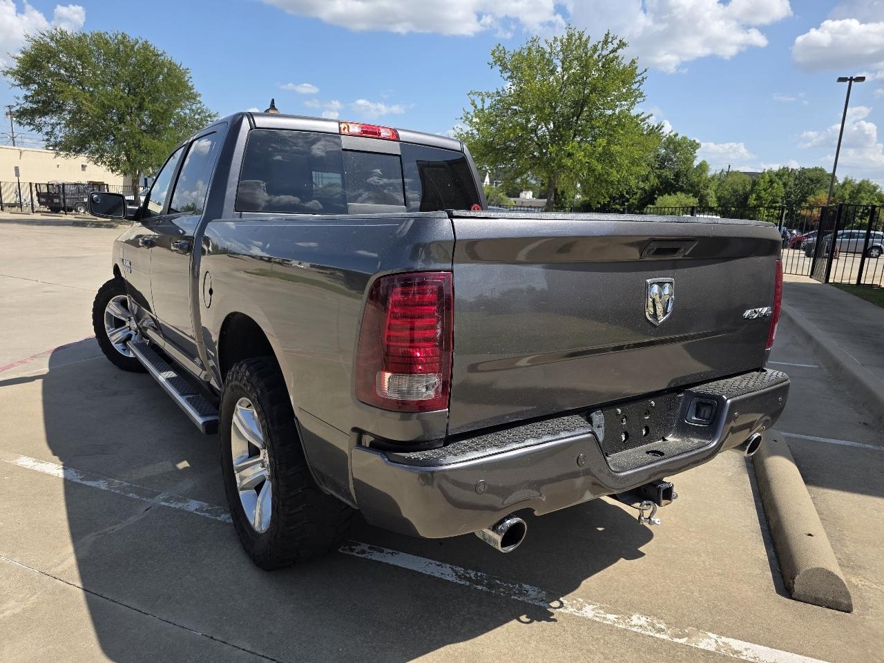 RAM 1500 Sport Crew Cab SWB 4WD 2017