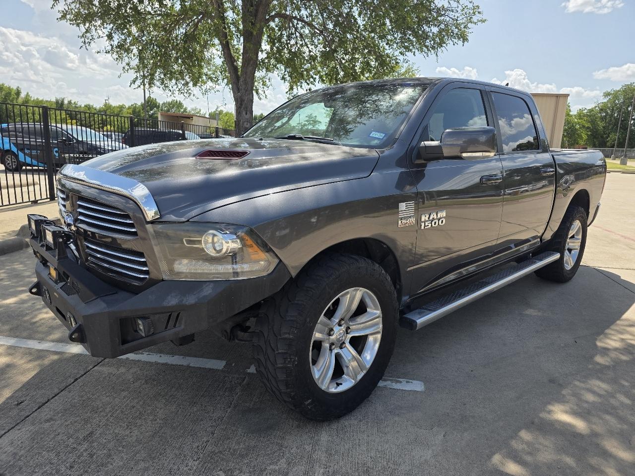 RAM 1500 Sport Crew Cab SWB 4WD 2017