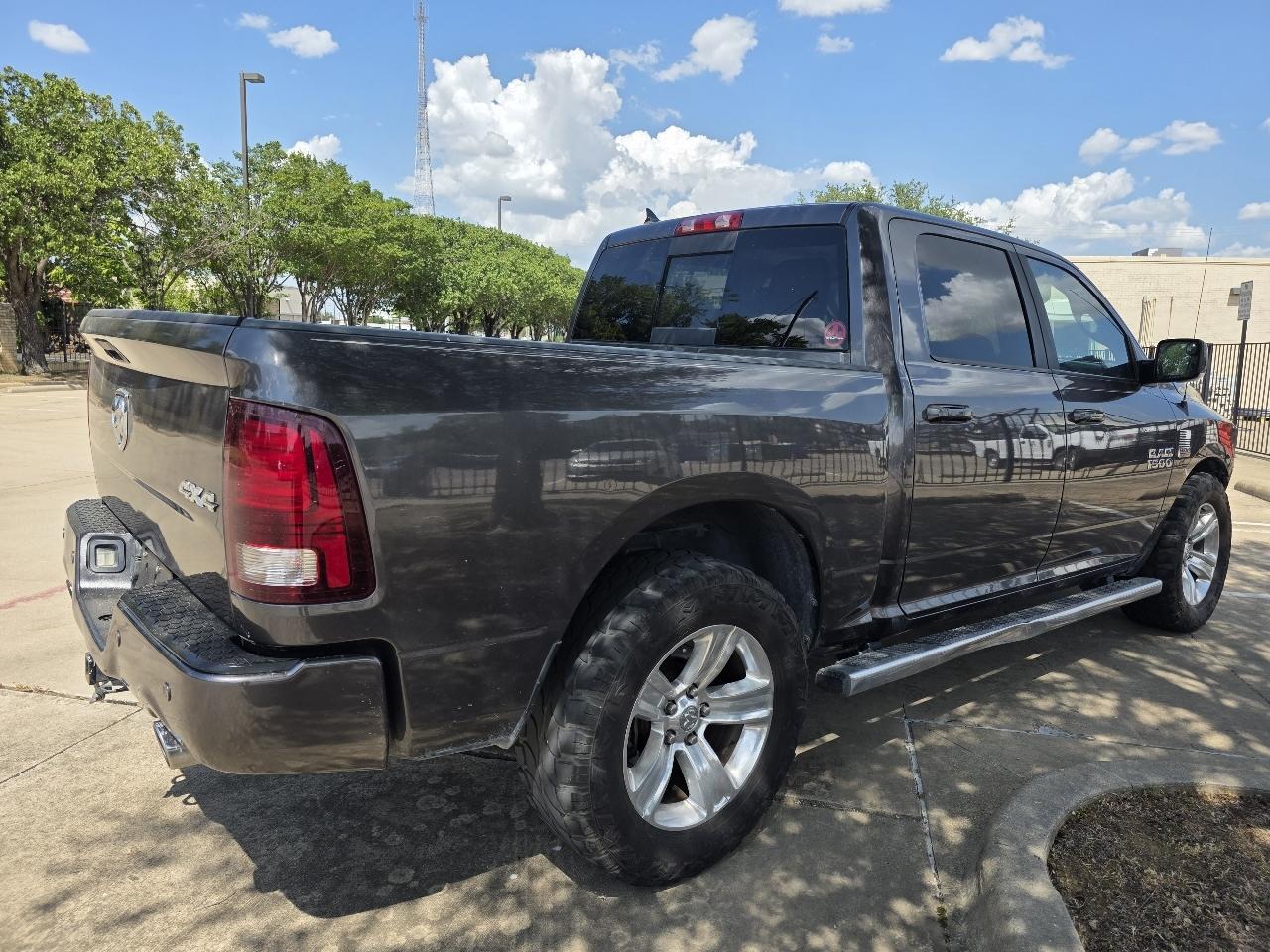 RAM 1500 Sport Crew Cab SWB 4WD 2017
