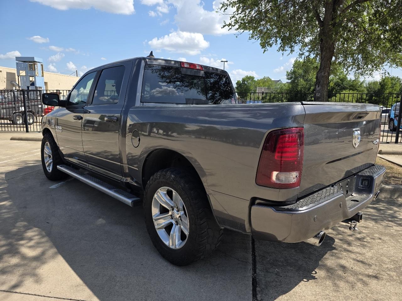 RAM 1500 Sport Crew Cab SWB 4WD 2017