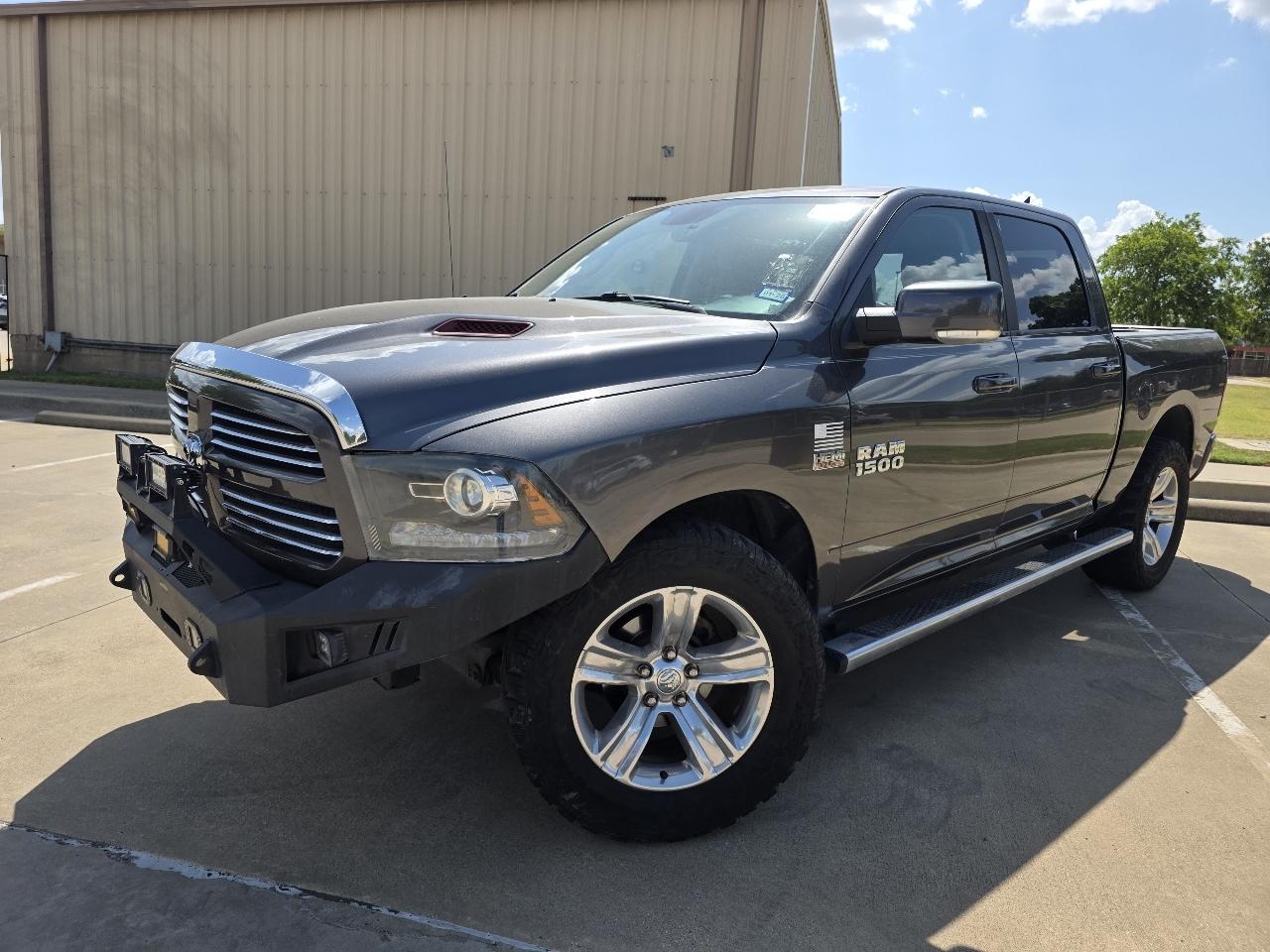RAM 1500 Sport Crew Cab SWB 4WD 2017