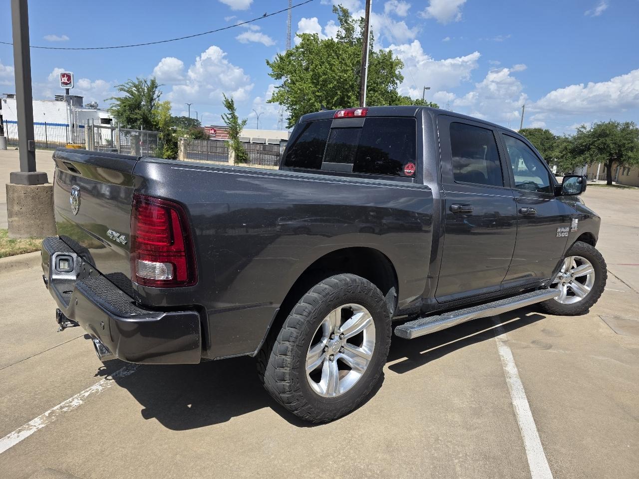 RAM 1500 Sport Crew Cab SWB 4WD 2017
