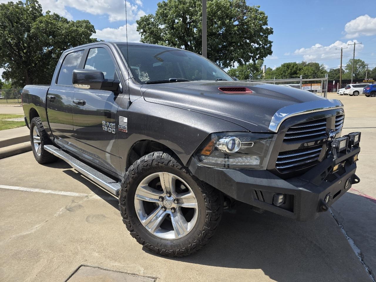 RAM 1500 Sport Crew Cab SWB 4WD 2017